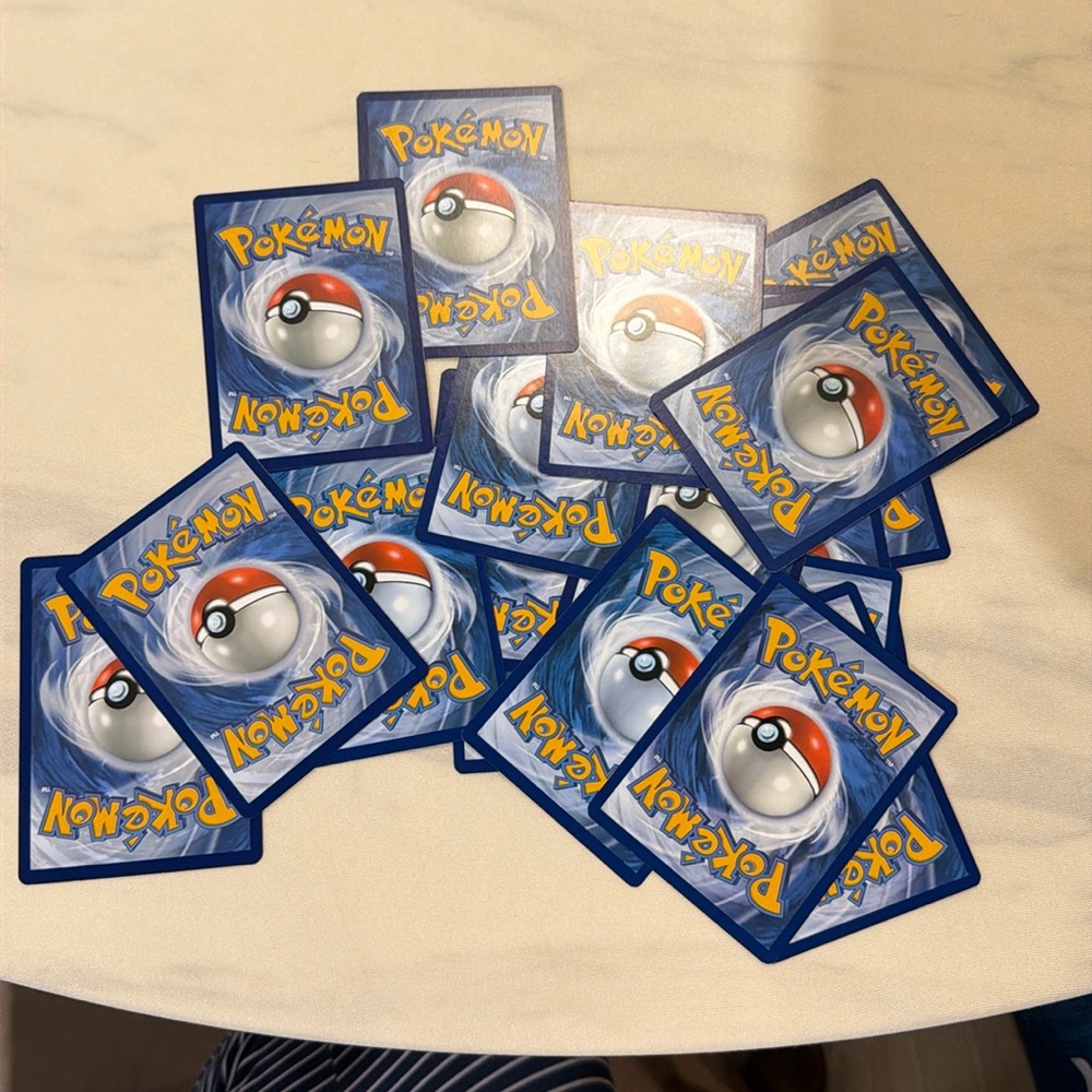 20 Pokemon Cards Mystery